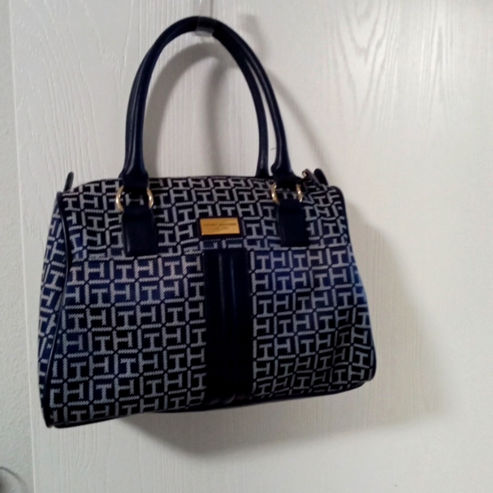 Tommy Hilfiger purse
